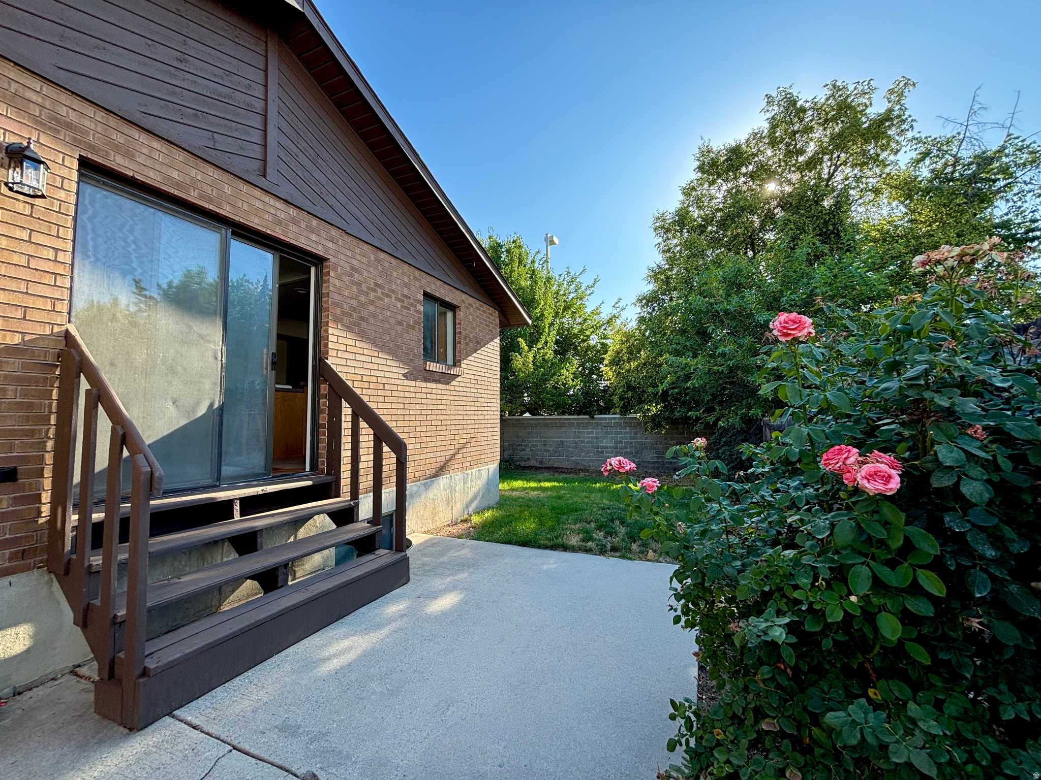 LANDON VILLAGE - Residential