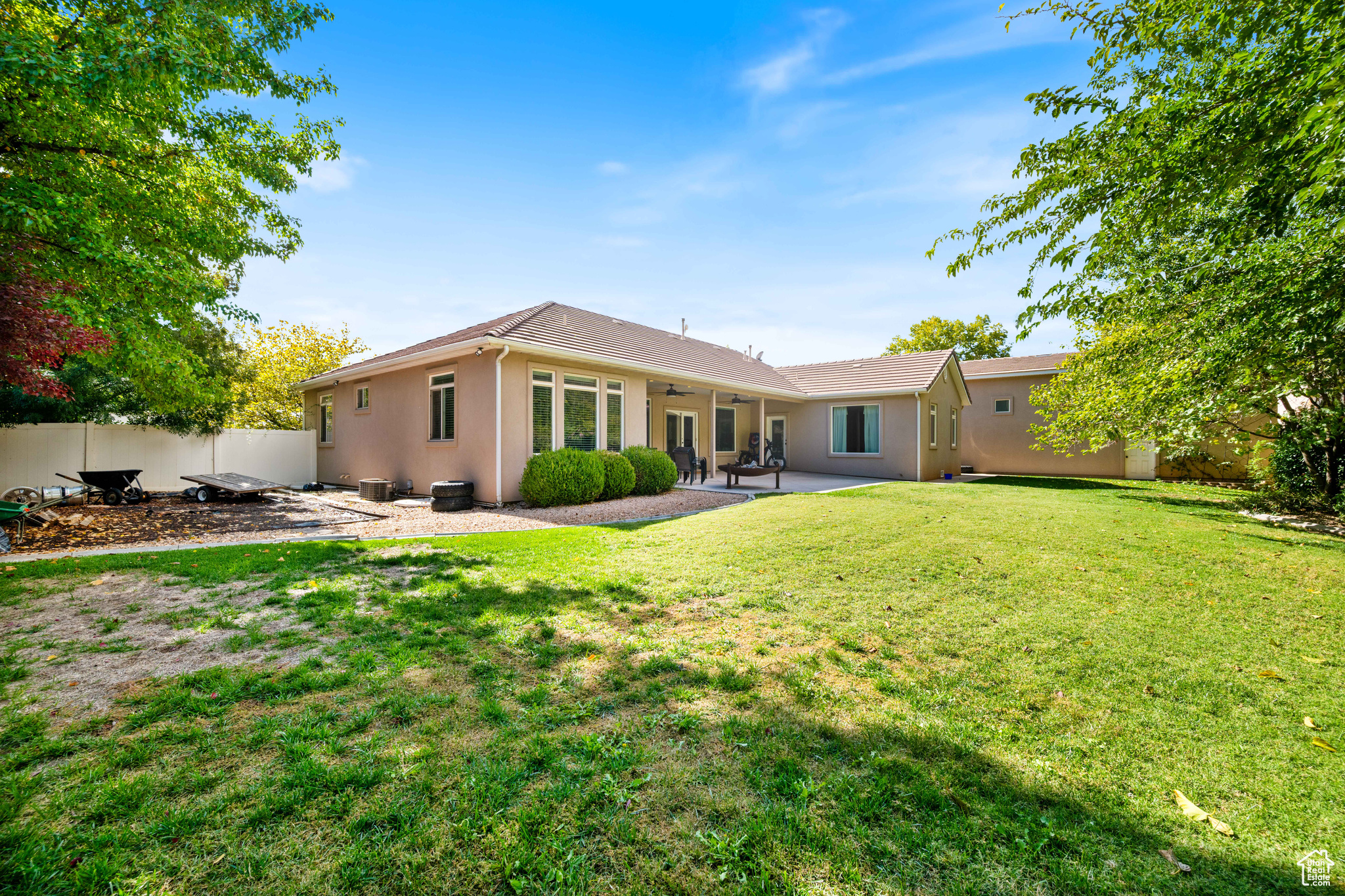 ROBERTS RANCH EST AMD - Residential