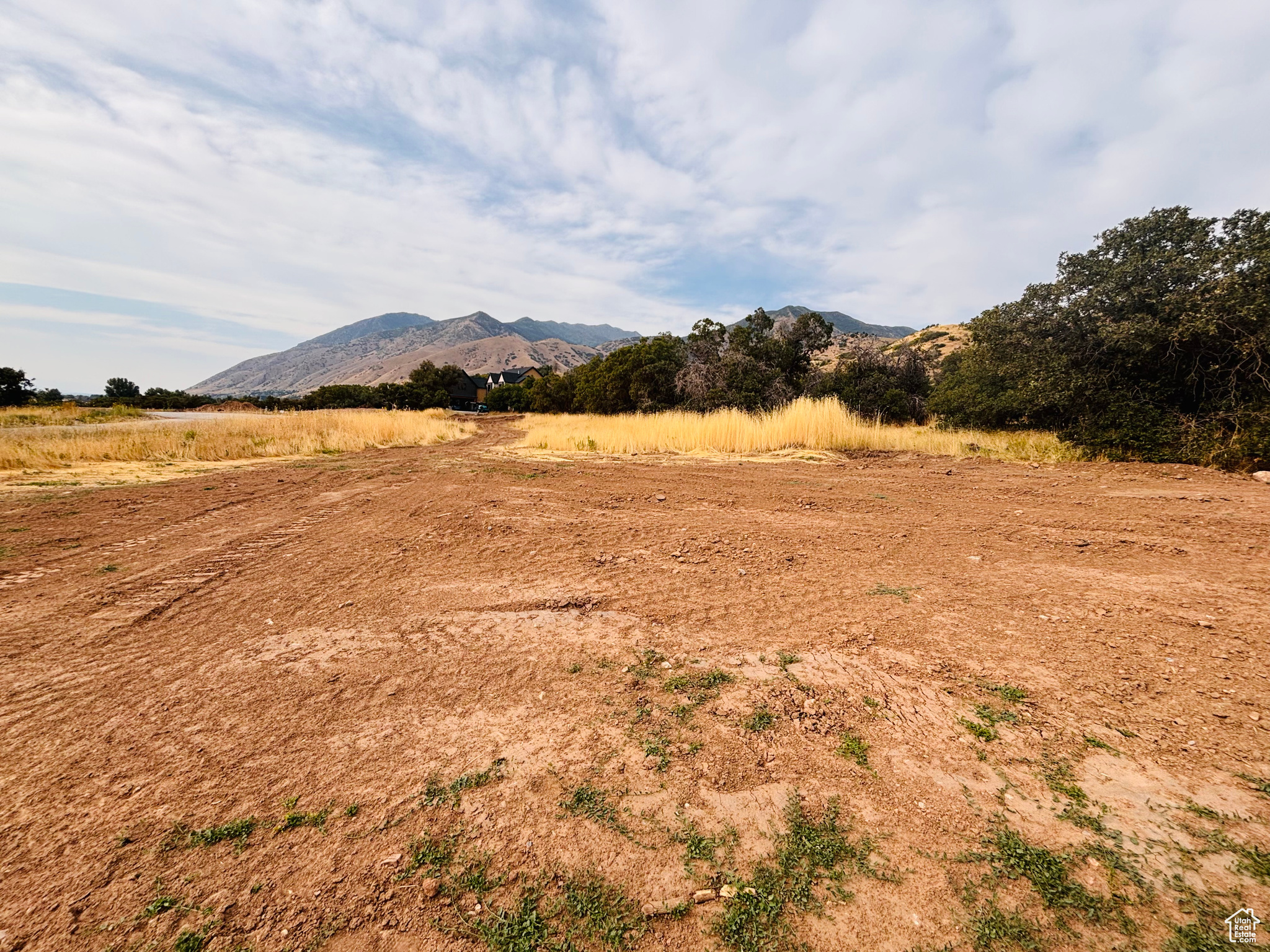 Maple Hills, an exclusive 22 lot subdivision, fully-developed and ready to build. Bring your own builder and build your dream home in this amazing location where you can enjoy lake, mountain and valley views. Hiking and biking trails are a short walk or ride away.