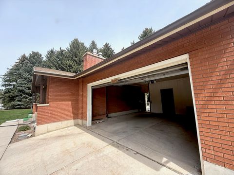 Tiny photo for 916 S 6800 E, Huntsville, UT 84317 (MLS # 2152884)