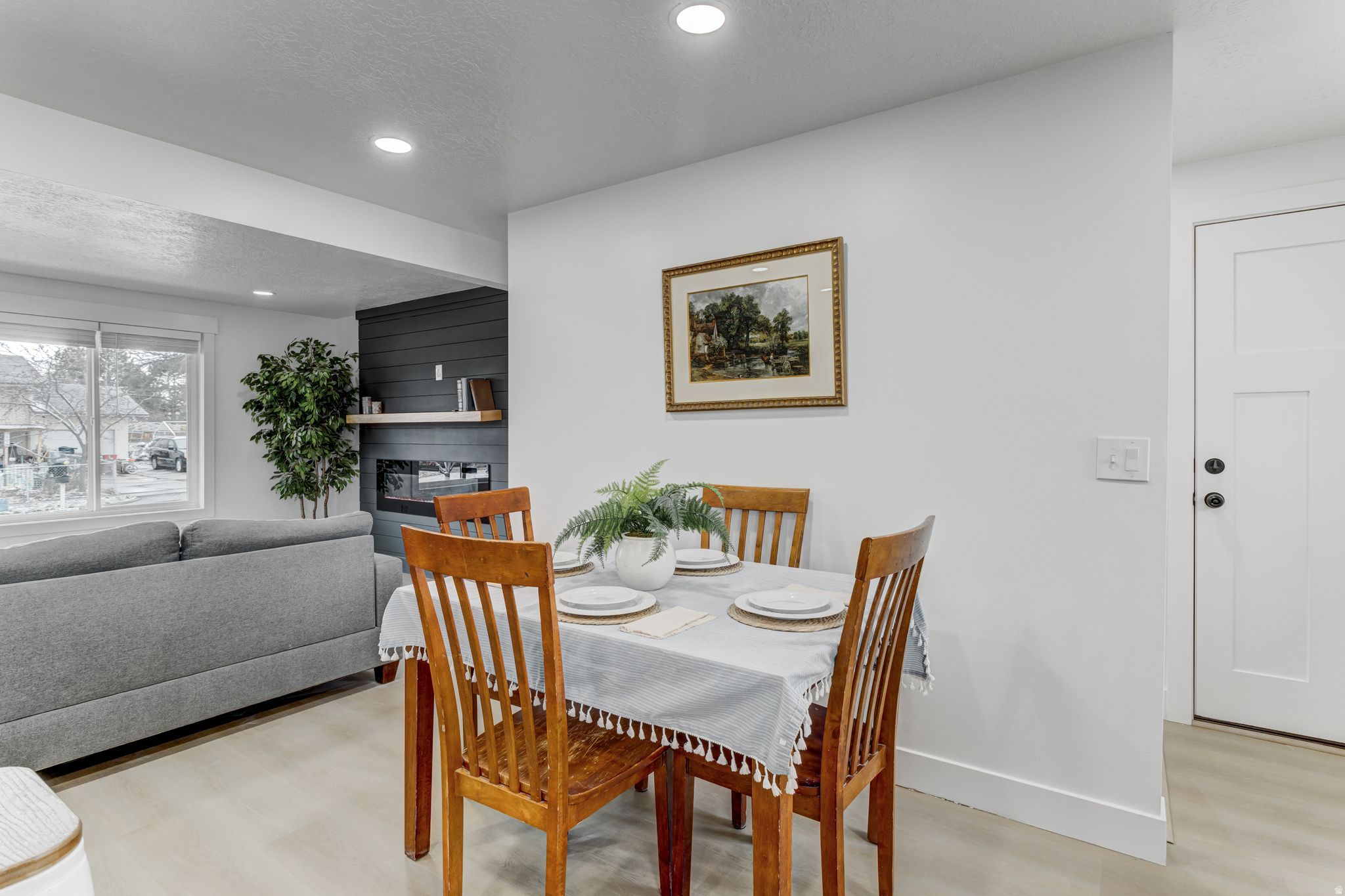 MAGNOLIA WEST - Residential