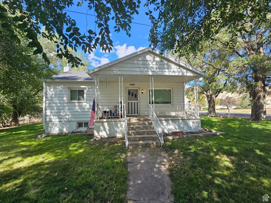 This beautiful home is in amazing condition and sits on a large corner lot. The property will include a washer and dryer, refrigerator, and storage shed with finished basement. It is located in an amazing neighborhood and has a large adjacent lot on the property.