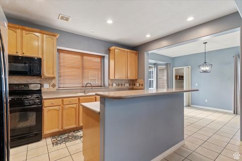 Tiny photo for 5004 W TOPCREST DR S, South Jordan, UT 84009 (MLS # 2118334)