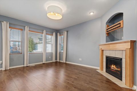 Tiny photo for 5004 W TOPCREST DR S, South Jordan, UT 84009 (MLS # 2118334)