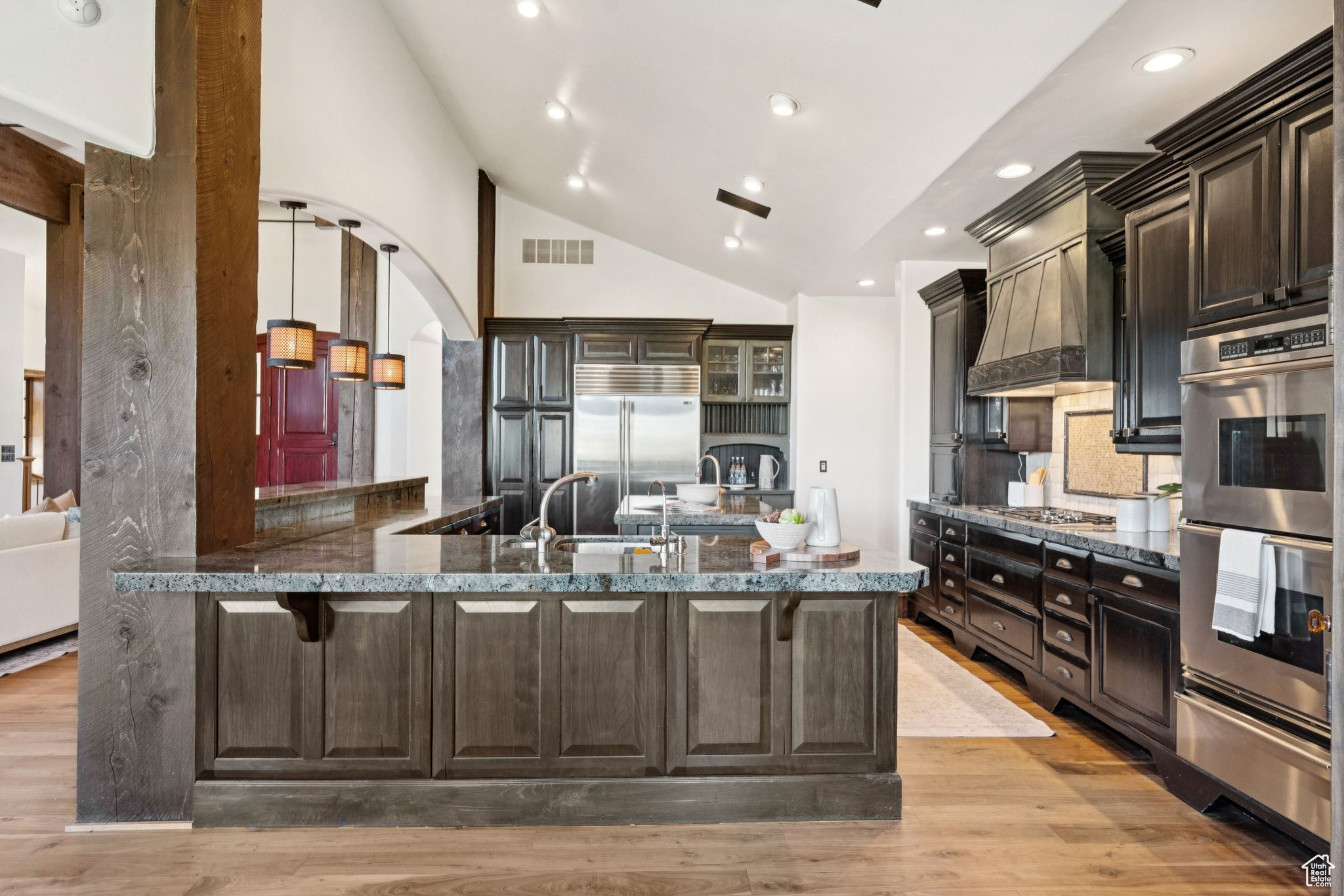 MOUNTAIN RANCH ESTATES - Residential