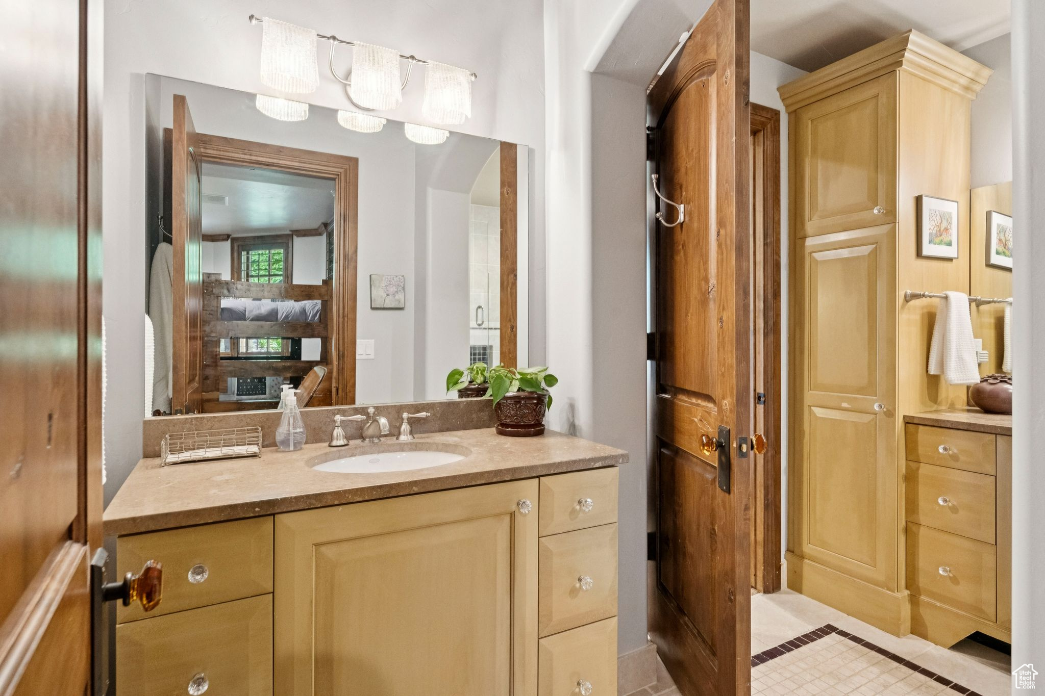 MOUNTAIN RANCH ESTATES - Residential