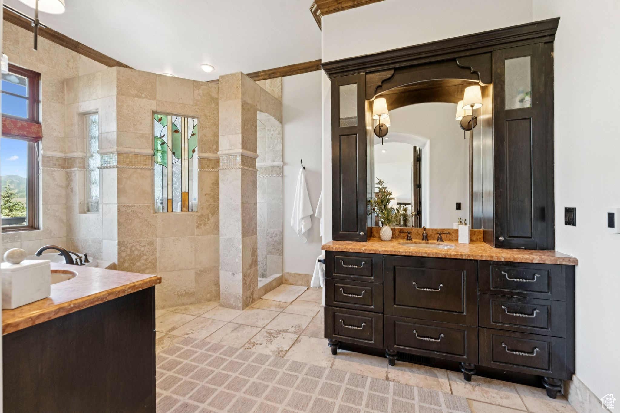 MOUNTAIN RANCH ESTATES - Residential