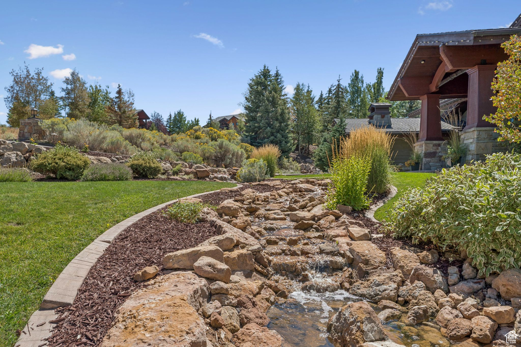 MOUNTAIN RANCH ESTATES - Residential