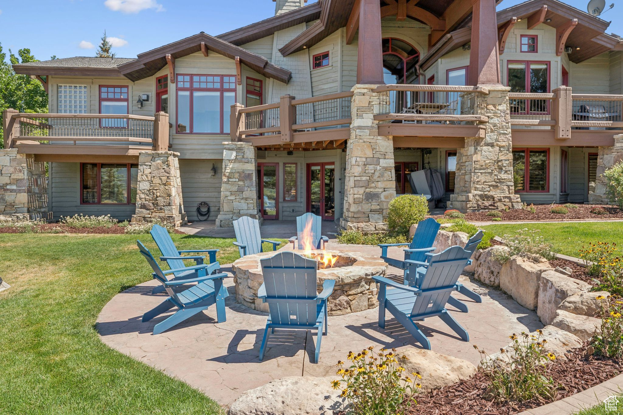 MOUNTAIN RANCH ESTATES - Residential