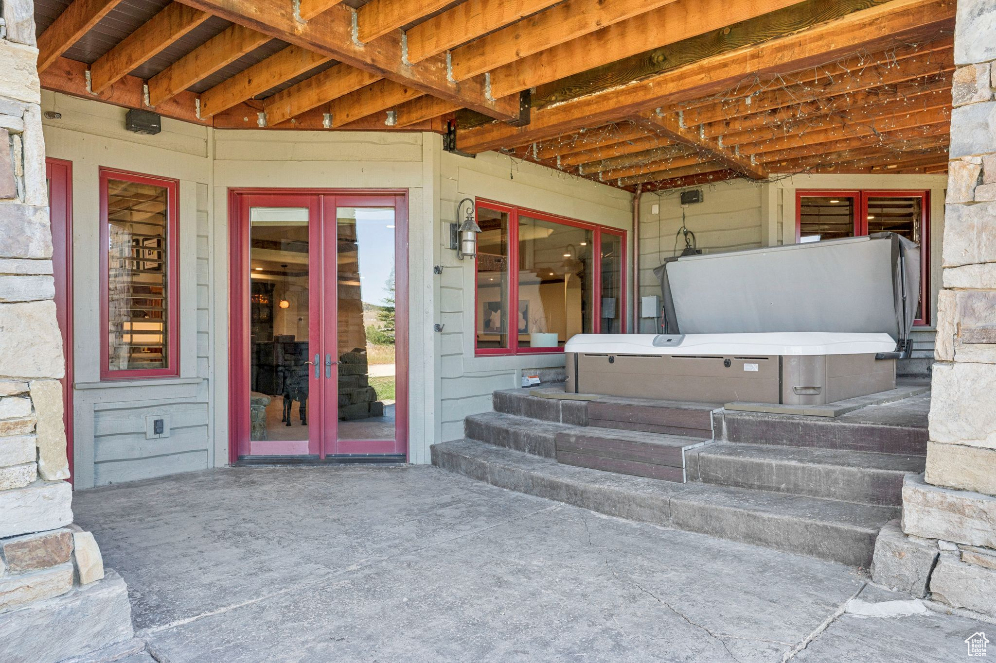 MOUNTAIN RANCH ESTATES - Residential