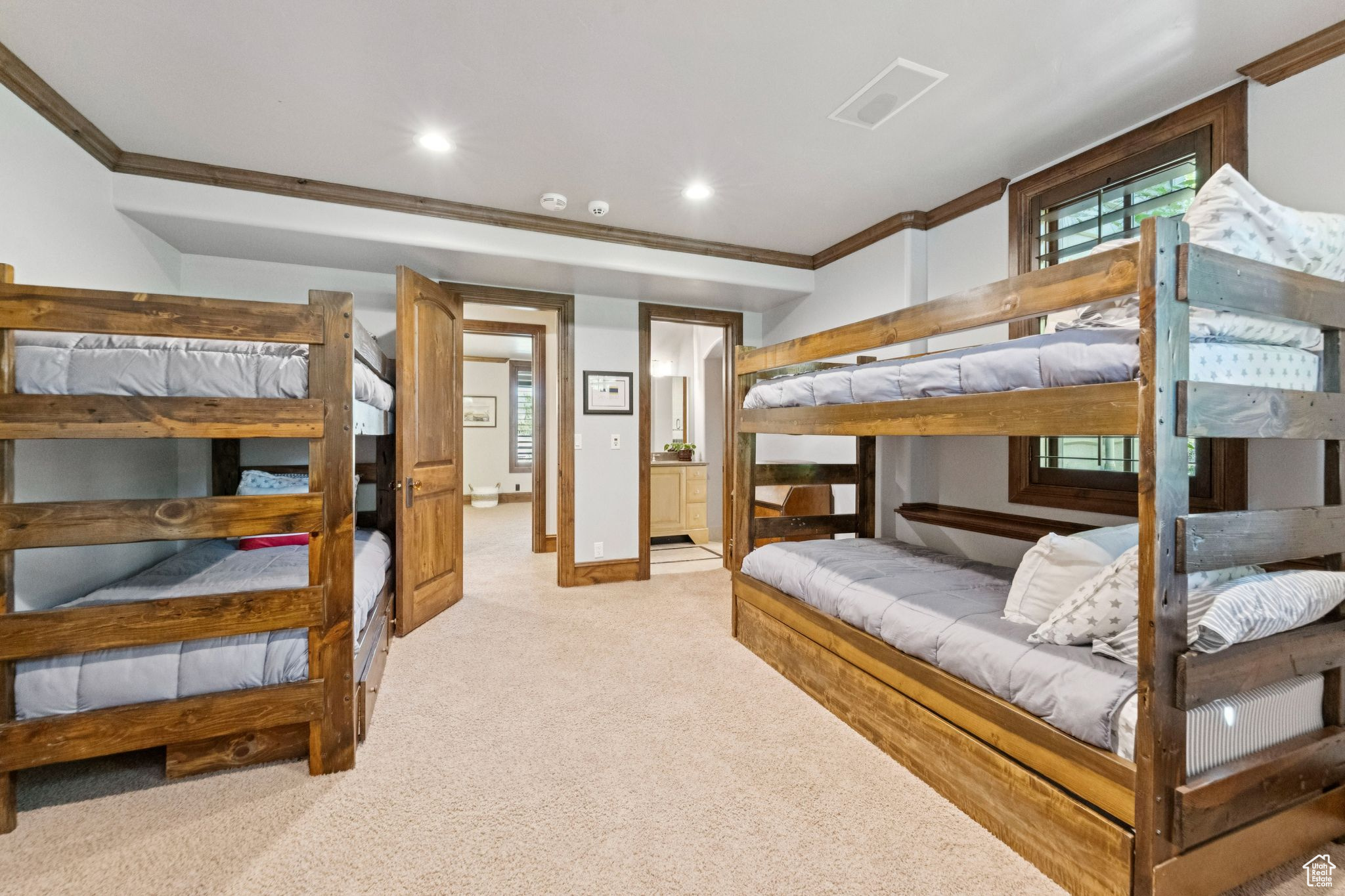 MOUNTAIN RANCH ESTATES - Residential