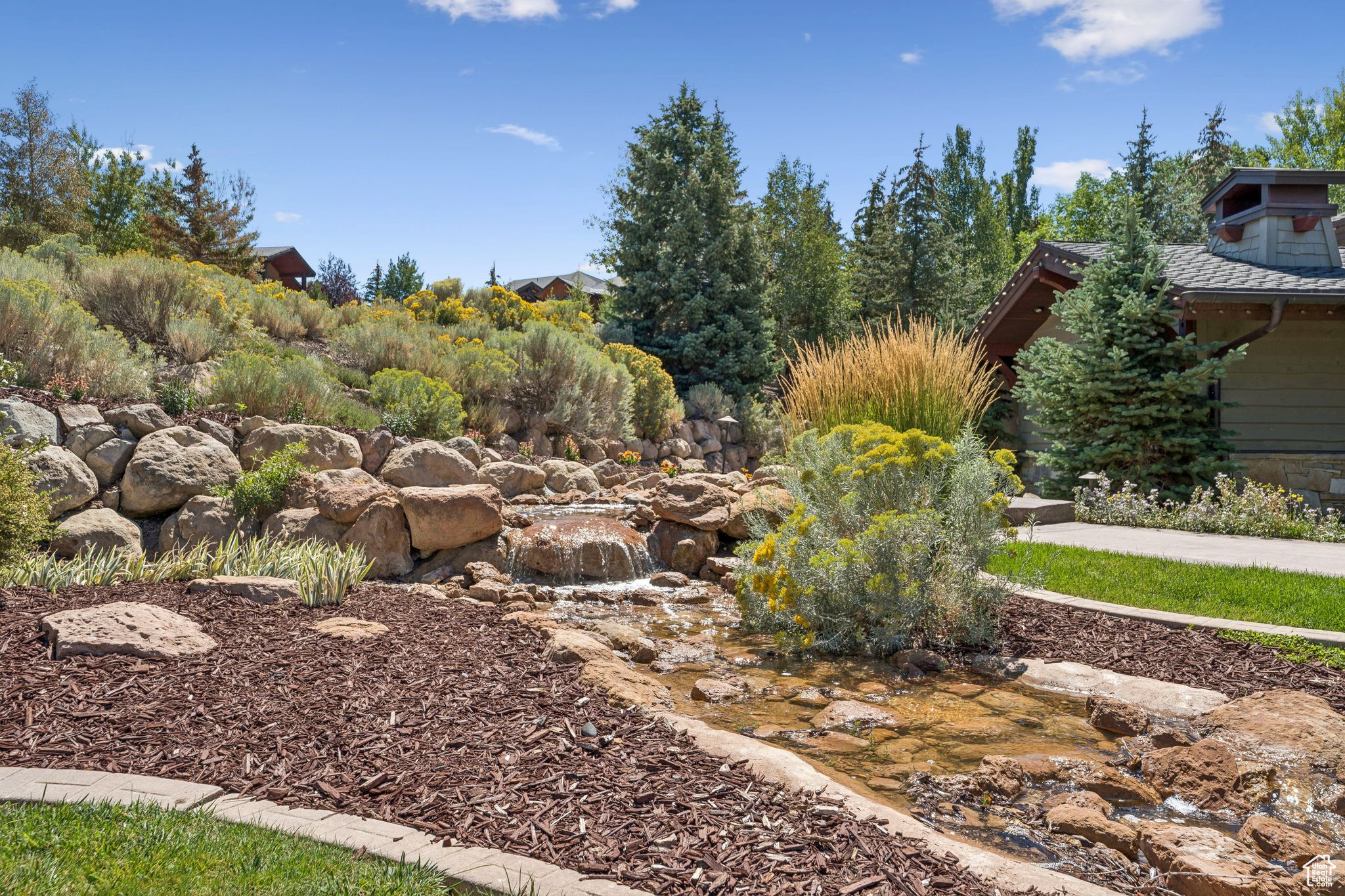 MOUNTAIN RANCH ESTATES - Residential