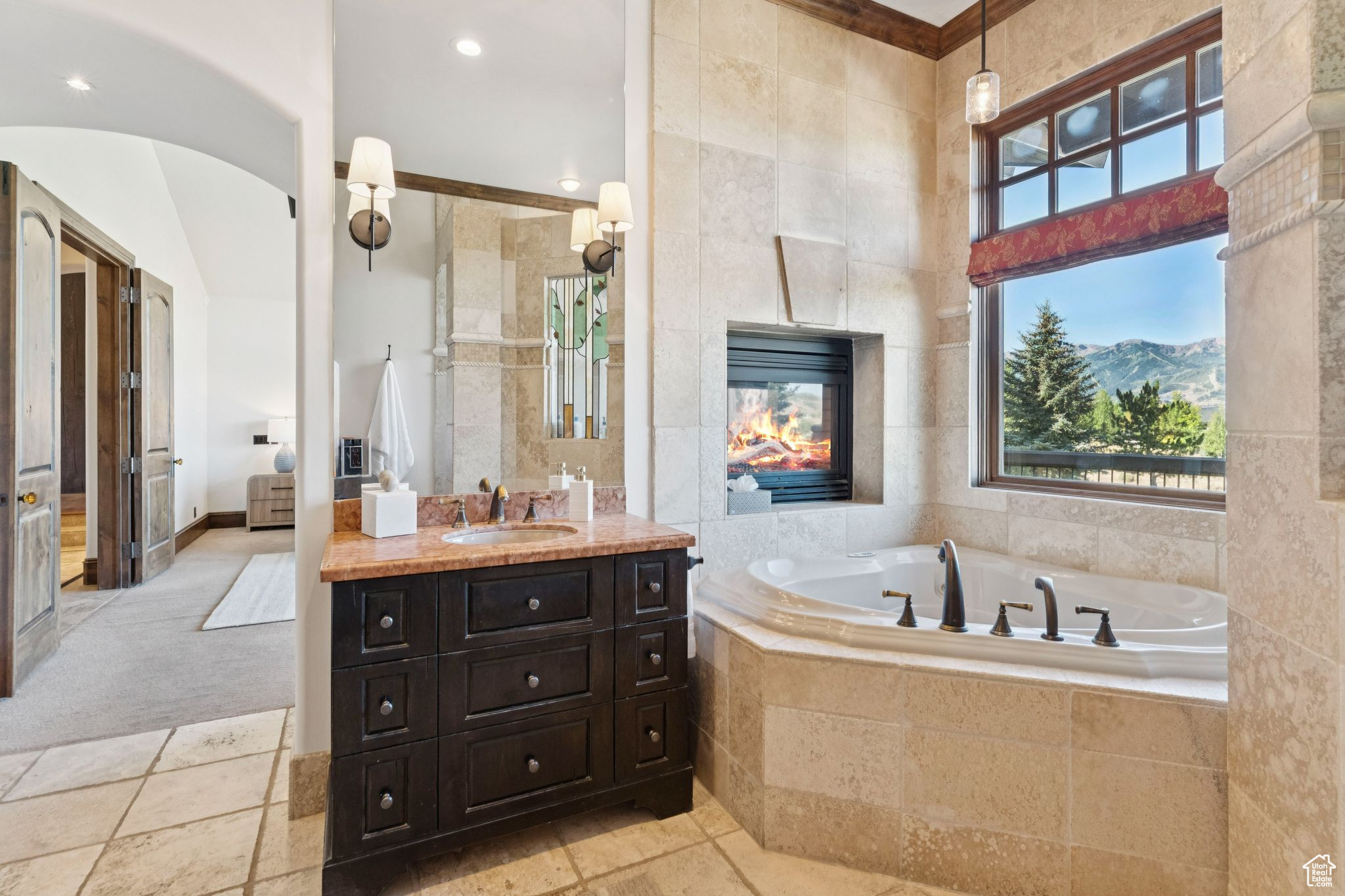 MOUNTAIN RANCH ESTATES - Residential