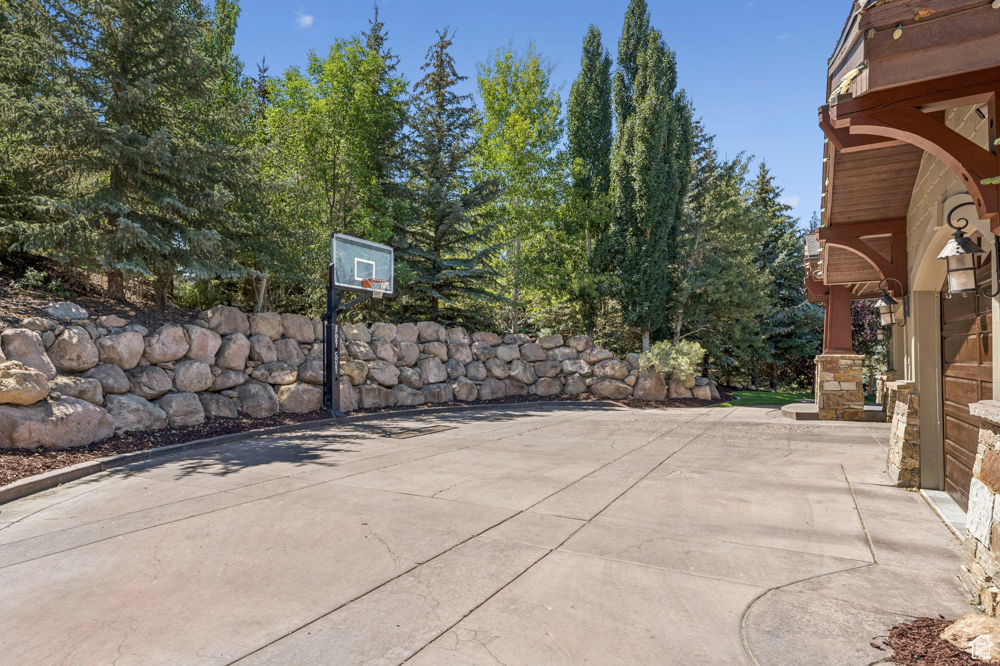 MOUNTAIN RANCH ESTATES - Residential