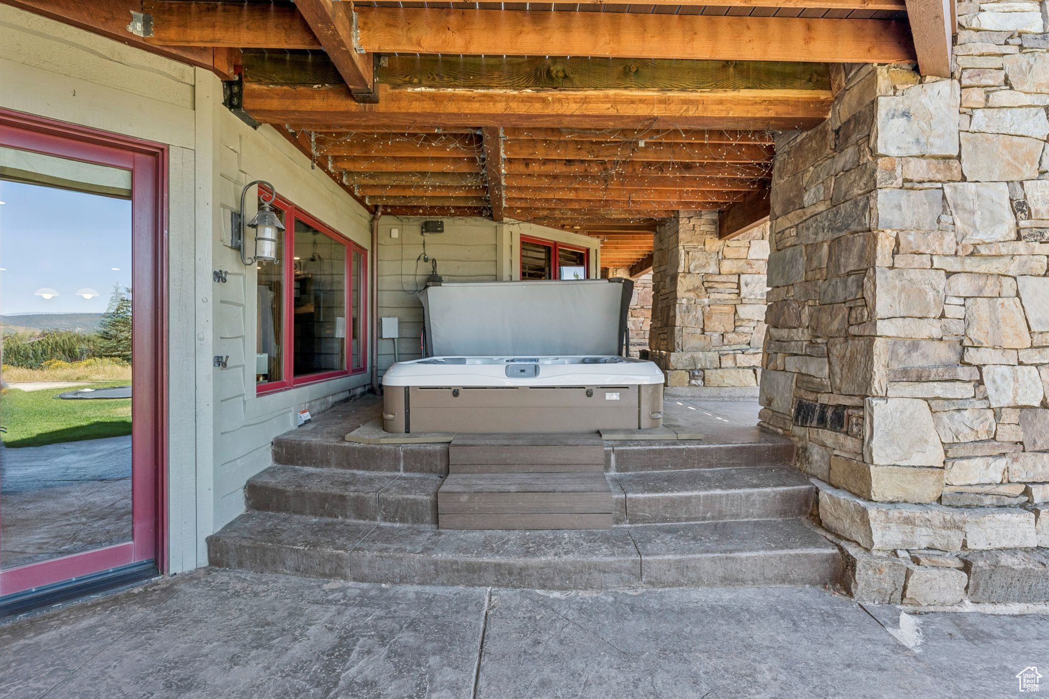 MOUNTAIN RANCH ESTATES - Residential