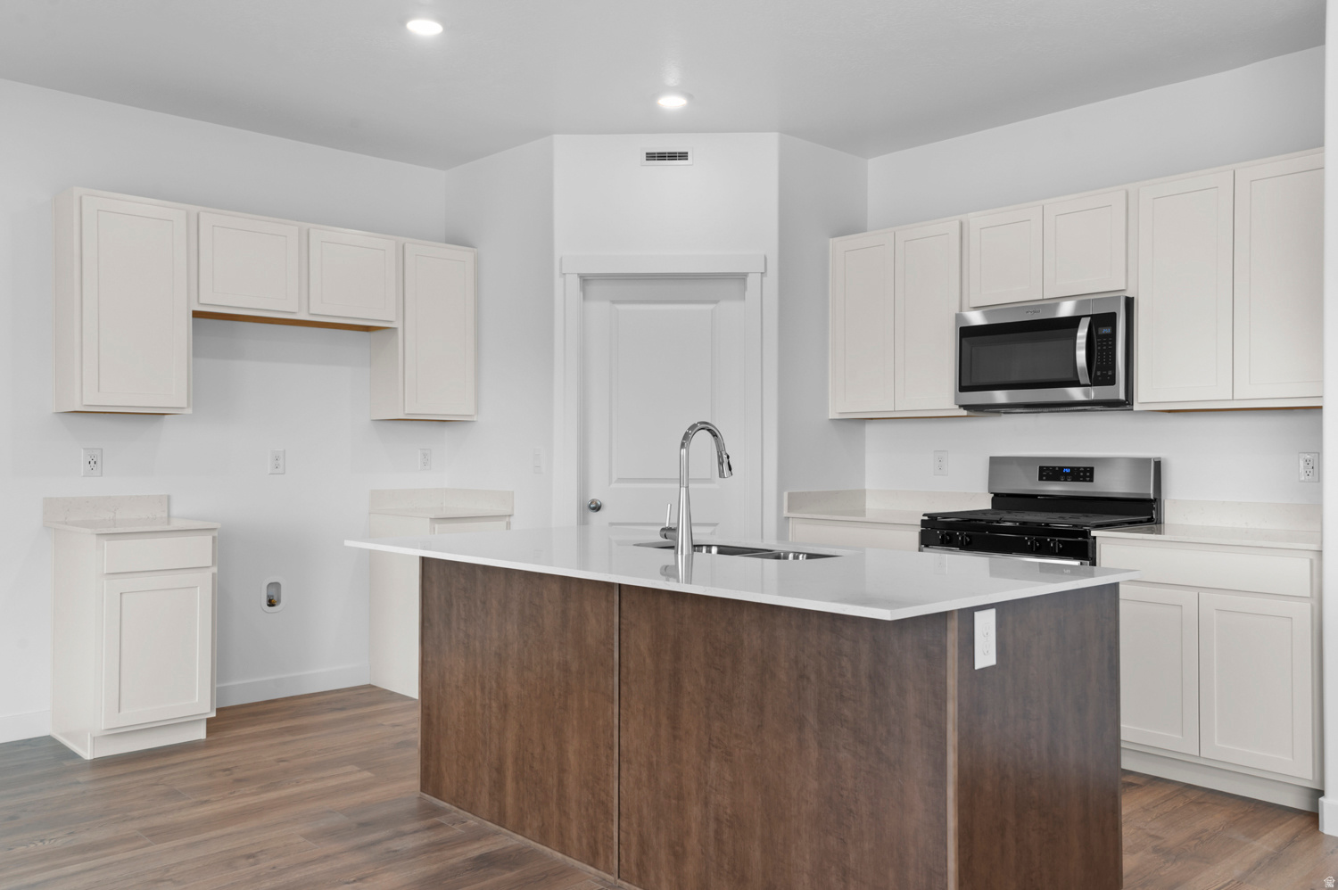 INVERNESS BY D.R. HORTON - Residential