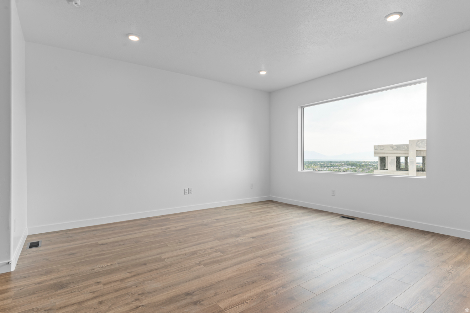 INVERNESS BY D.R. HORTON - Residential