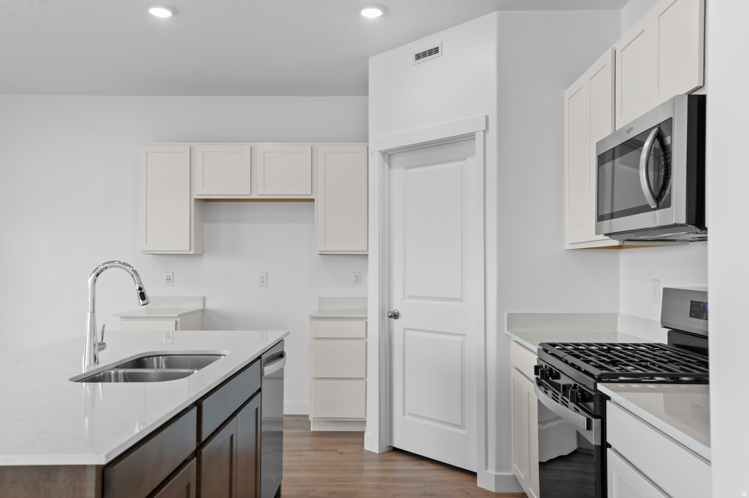 INVERNESS BY D.R. HORTON - Residential