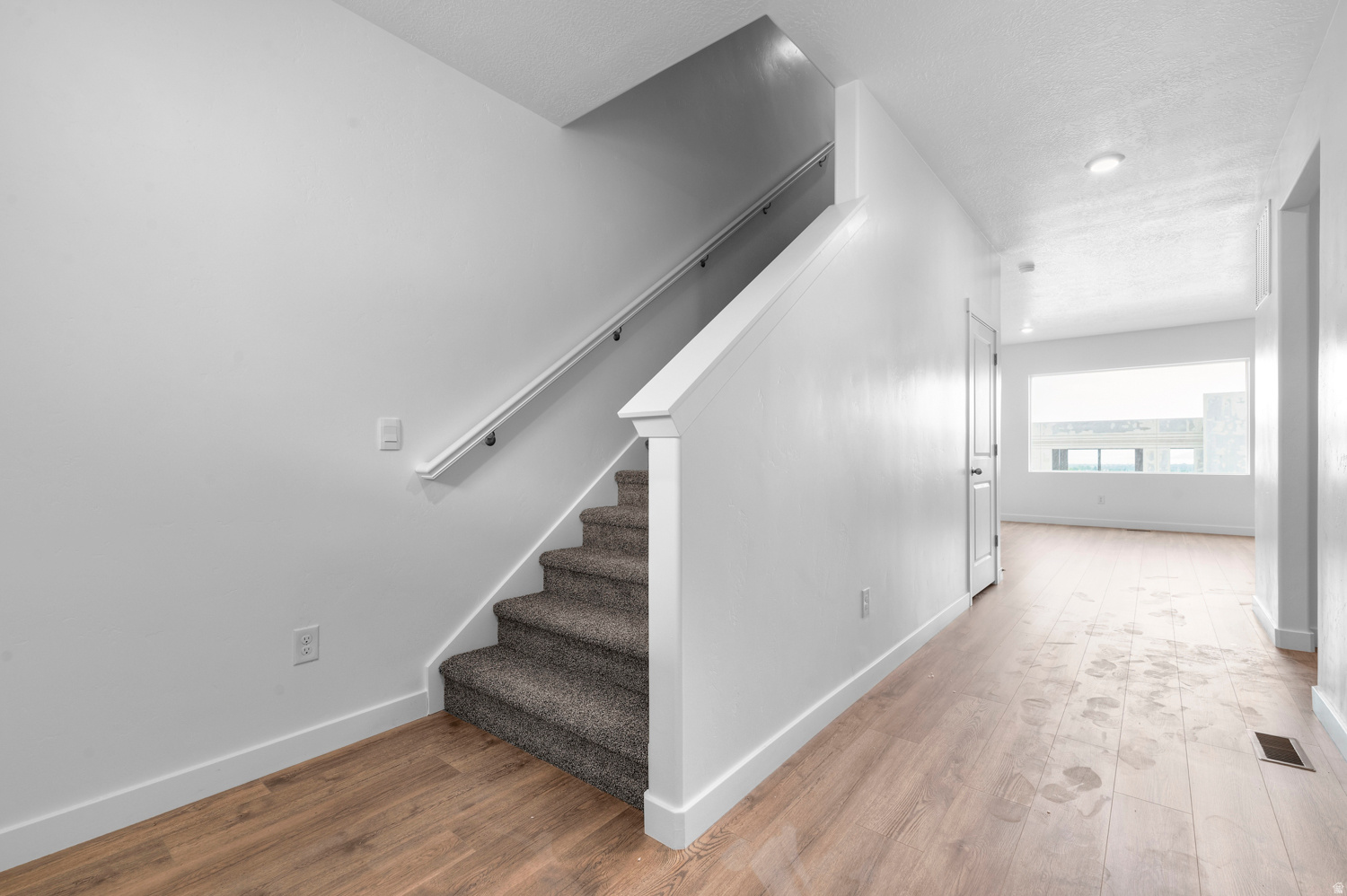 INVERNESS BY D.R. HORTON - Residential