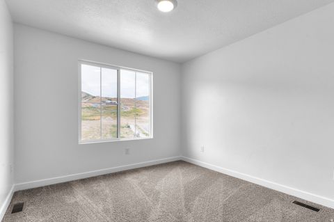 Tiny photo for 257 E LEVENGROVE DR #181, Lehi, UT 84048 (MLS # 2125459)