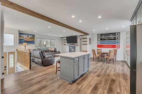 Tiny photo for 9218 S LAURA ANNE WAY, Sandy, UT 84094 (MLS # 2143696)