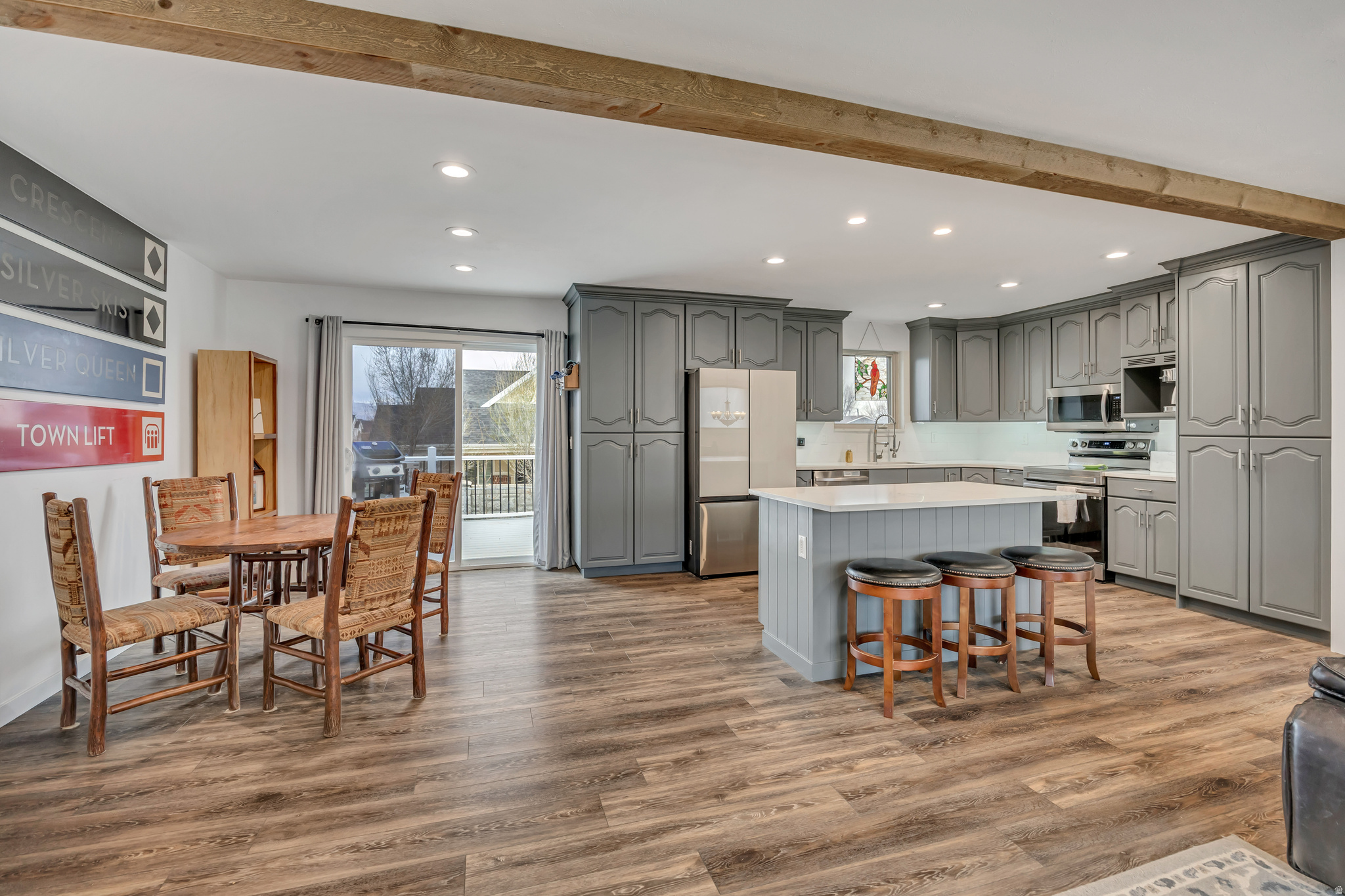 PEBBLE GLEN - Residential