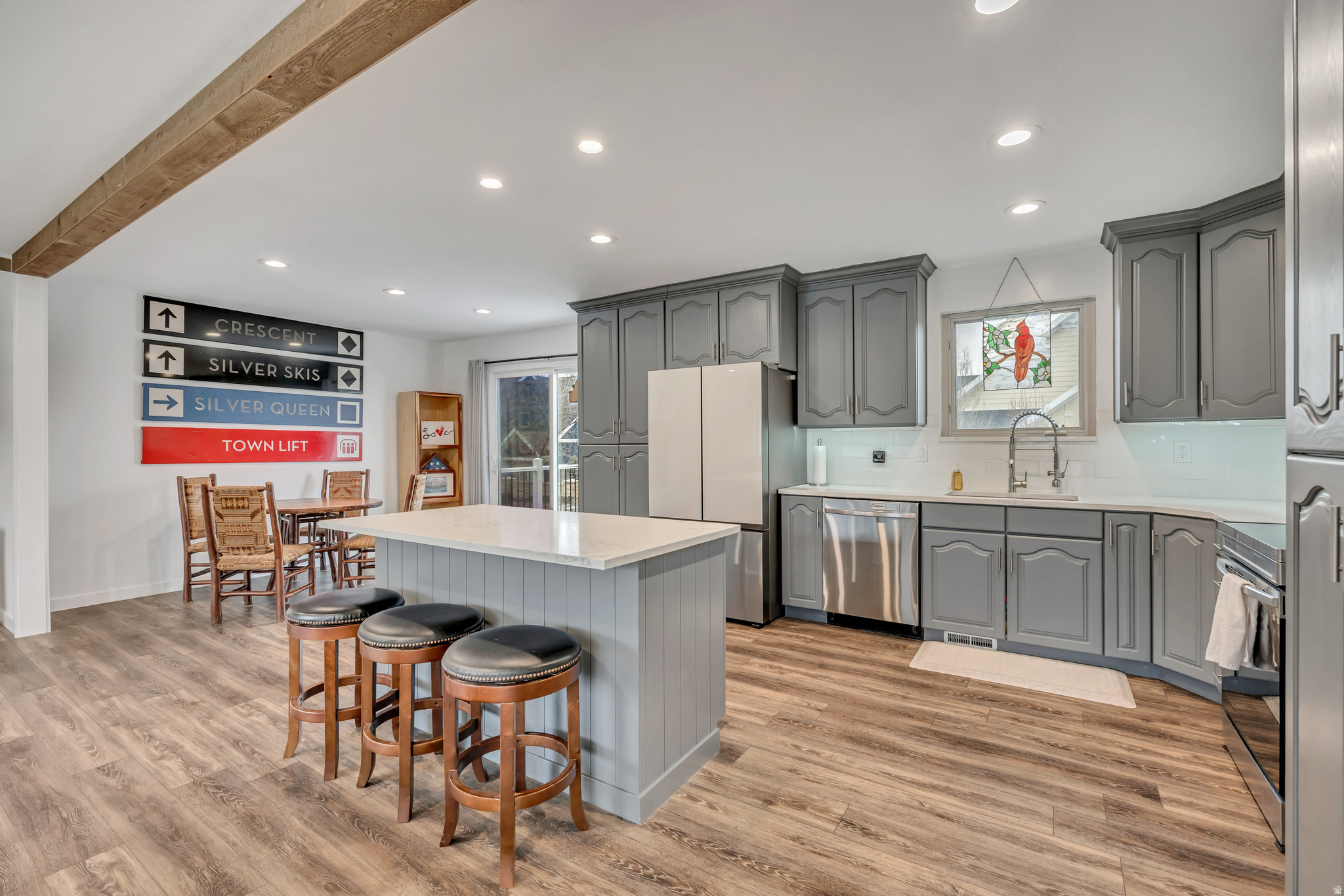 PEBBLE GLEN - Residential