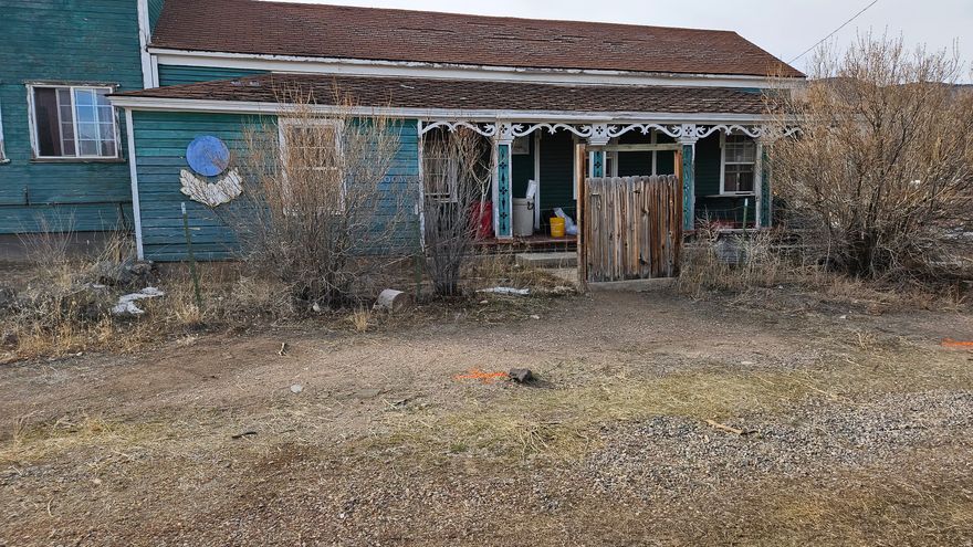 Older home on a large lot in the beautiful small town of Marysvale.  This home has lots of potential and would be perfect for someone who wants some elbow room. Beautiful views.