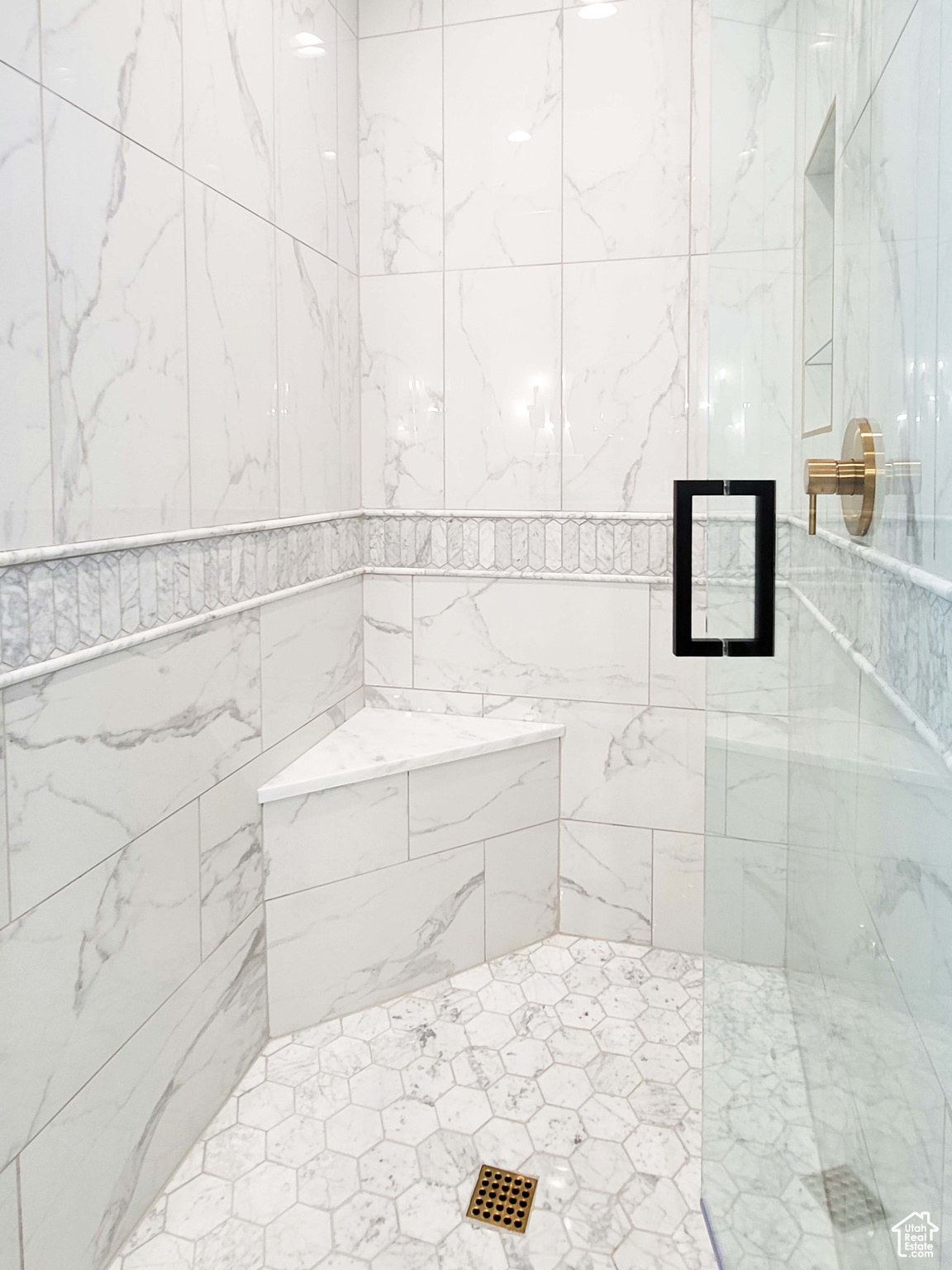 HIDEOUT CANYON - Residential