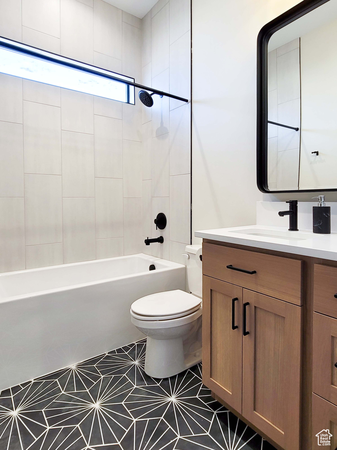 HIDEOUT CANYON - Residential