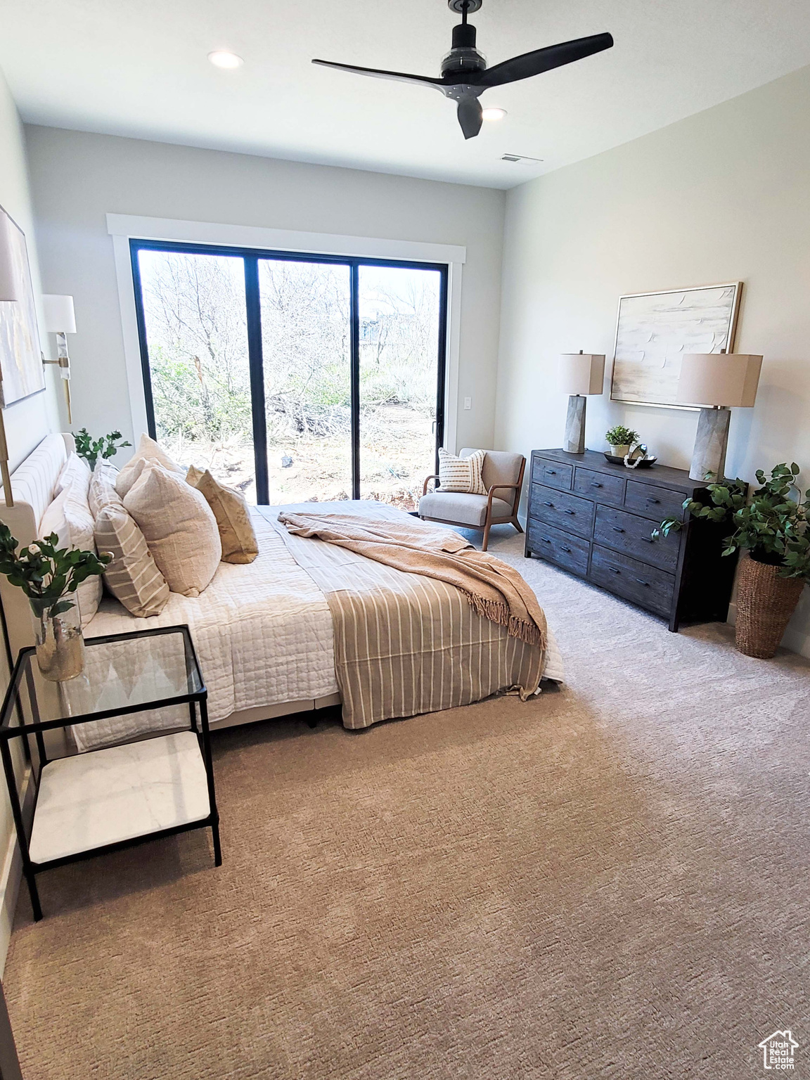 HIDEOUT CANYON - Residential