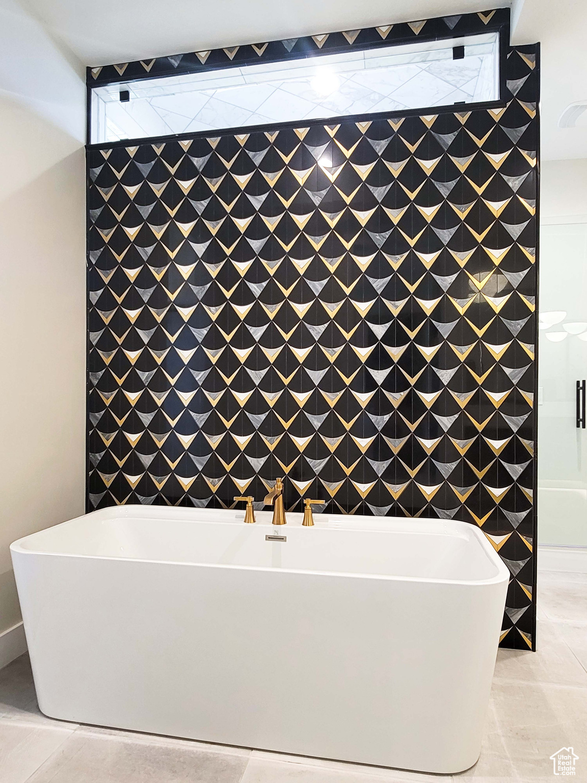 HIDEOUT CANYON - Residential