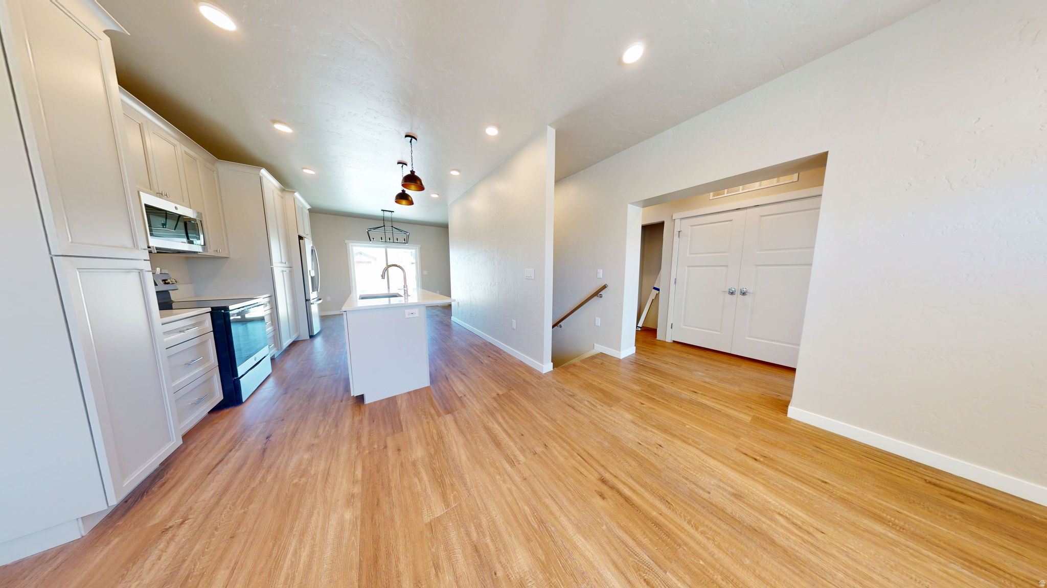 DESERT CANYONS - Residential