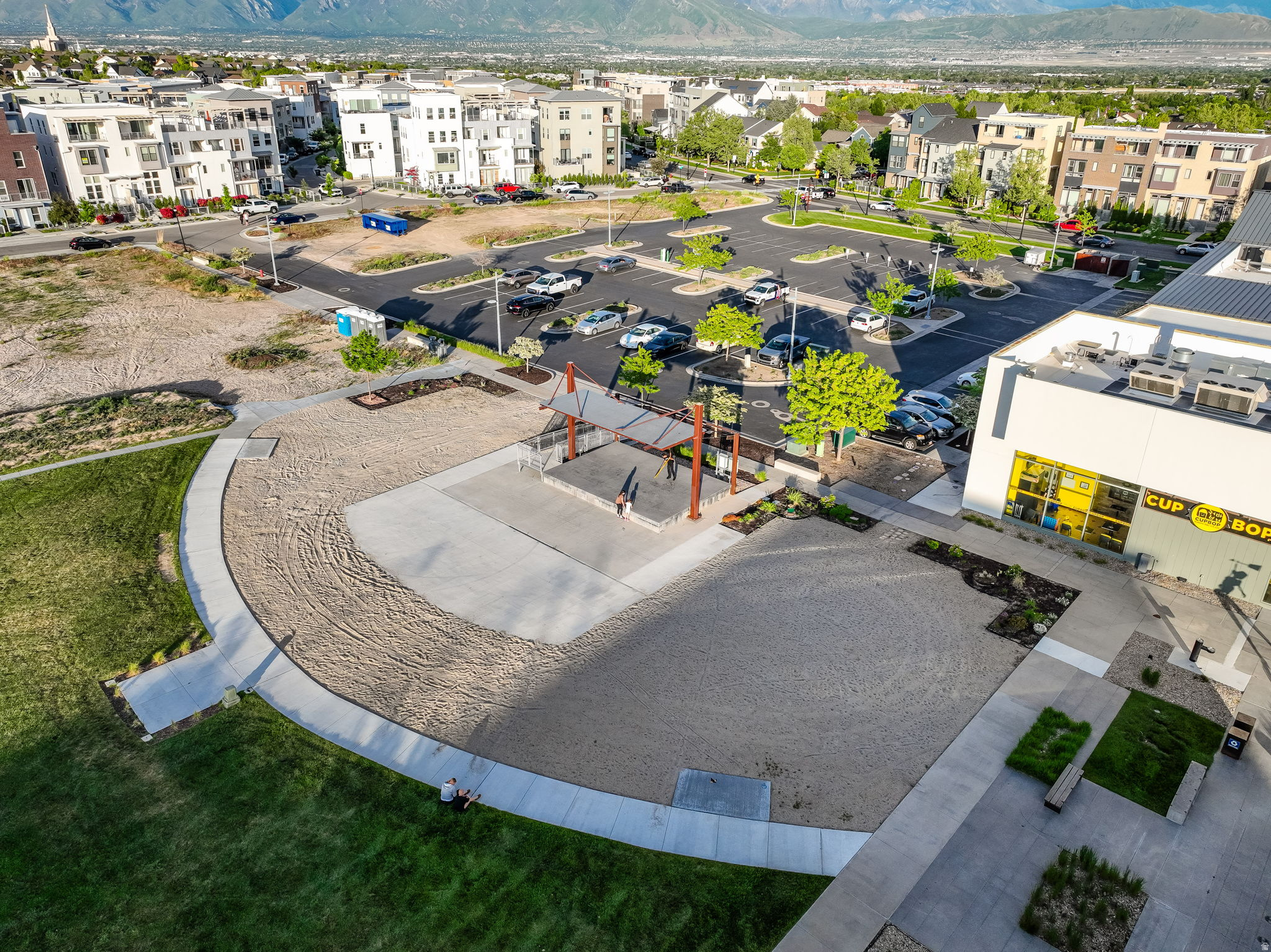 DAYBREAK - Residential