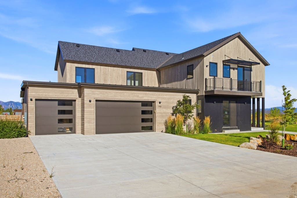 Photo of 798 LAZY WAY, Francis, UT 84036 (MLS # 2180726)