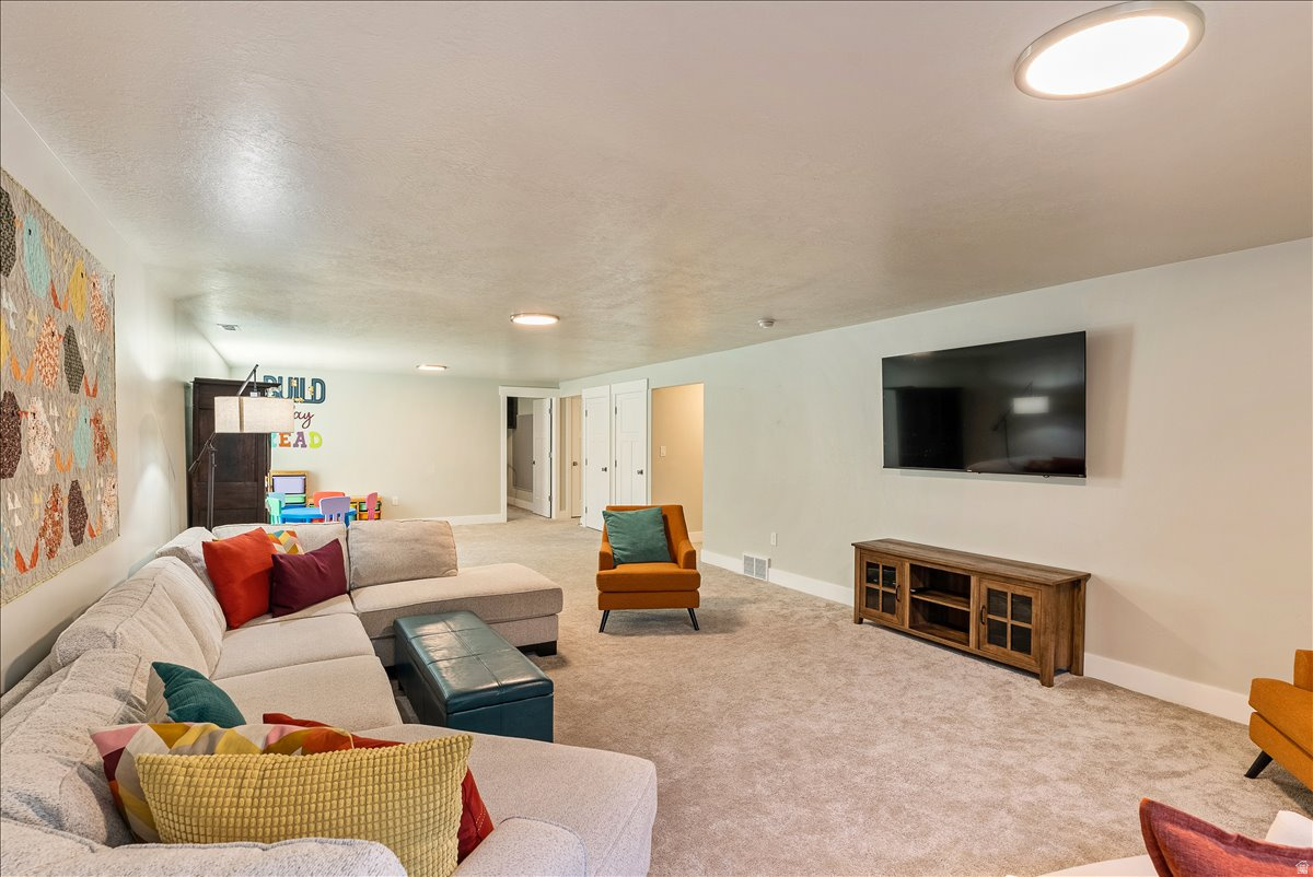OVERLAKE ESTATES - Residential