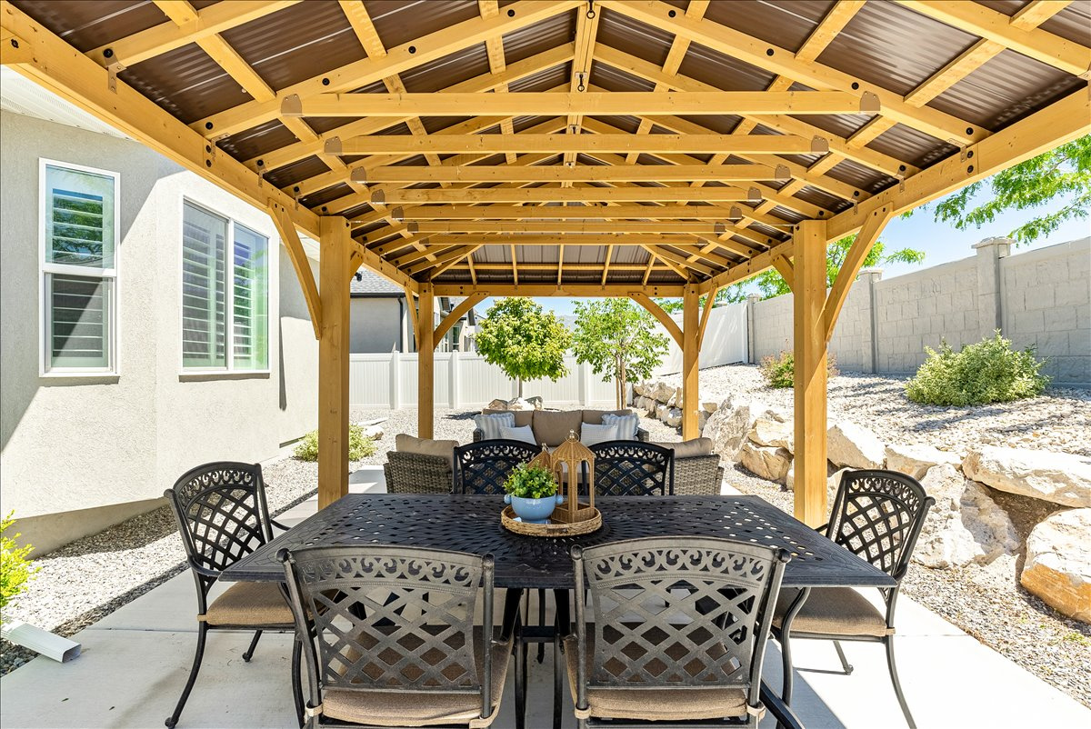 OVERLAKE ESTATES - Residential