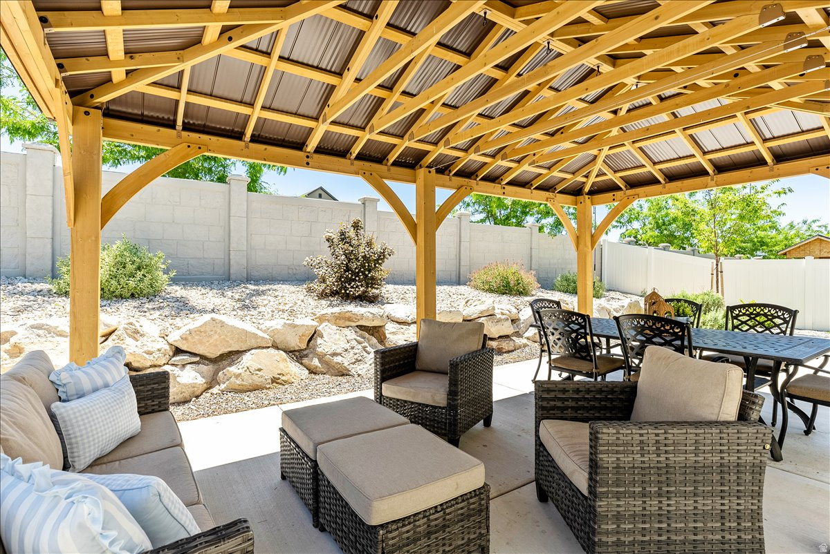 OVERLAKE ESTATES - Residential