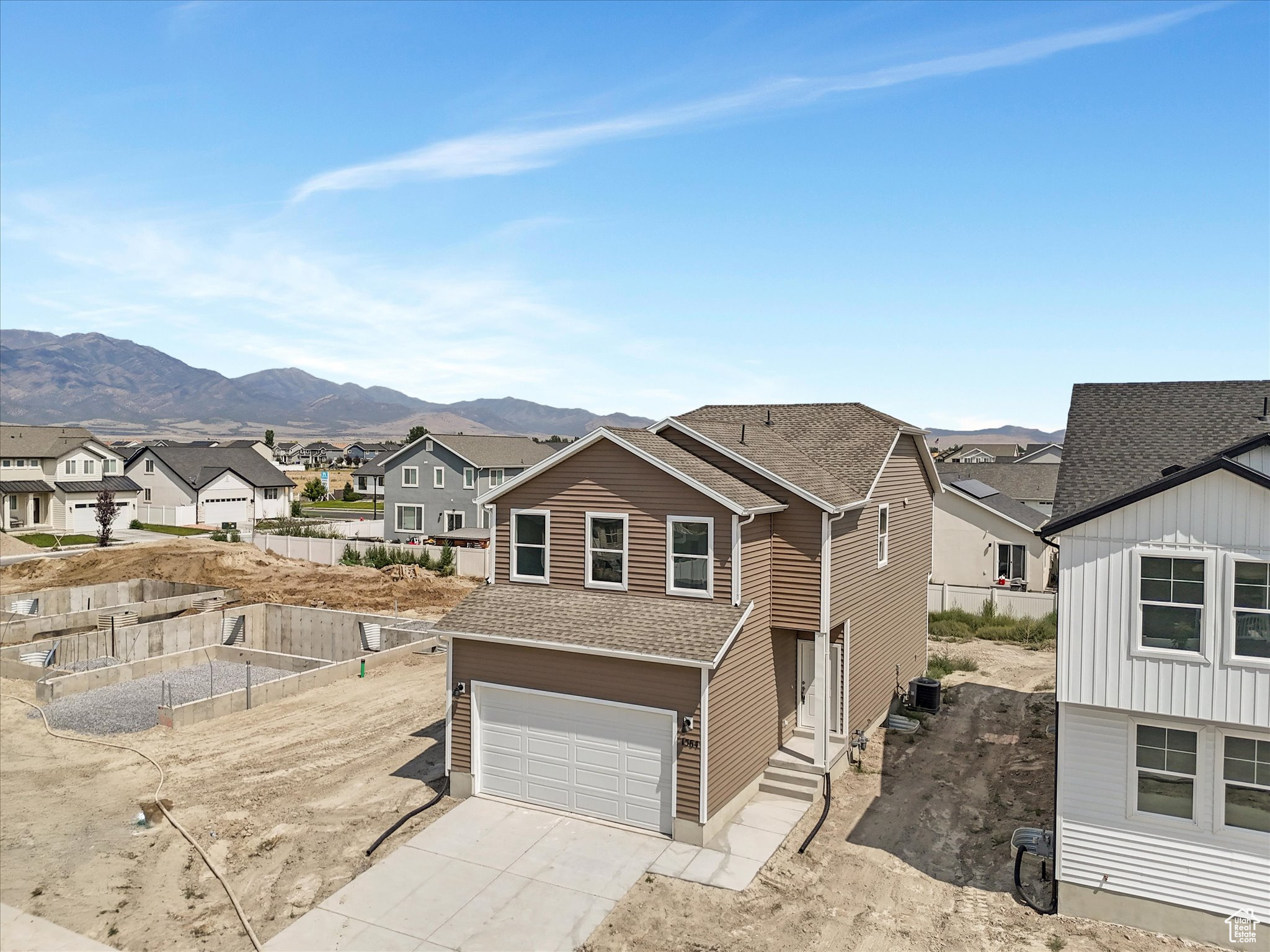 EAGLE VILLAGE - Residential