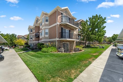 Tiny photo for 3821 S KINGSBURY LN W #B2, West Valley City, UT 84119 (MLS # 2100552)