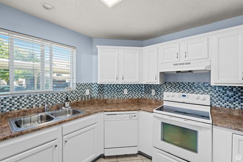 Tiny photo for 3821 S KINGSBURY LN W #B2, West Valley City, UT 84119 (MLS # 2100552)
