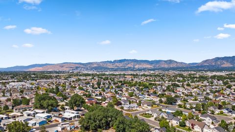 Tiny photo for 3821 S KINGSBURY LN W #B2, West Valley City, UT 84119 (MLS # 2100552)