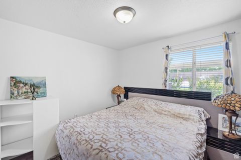 Tiny photo for 3821 S KINGSBURY LN W #B2, West Valley City, UT 84119 (MLS # 2100552)