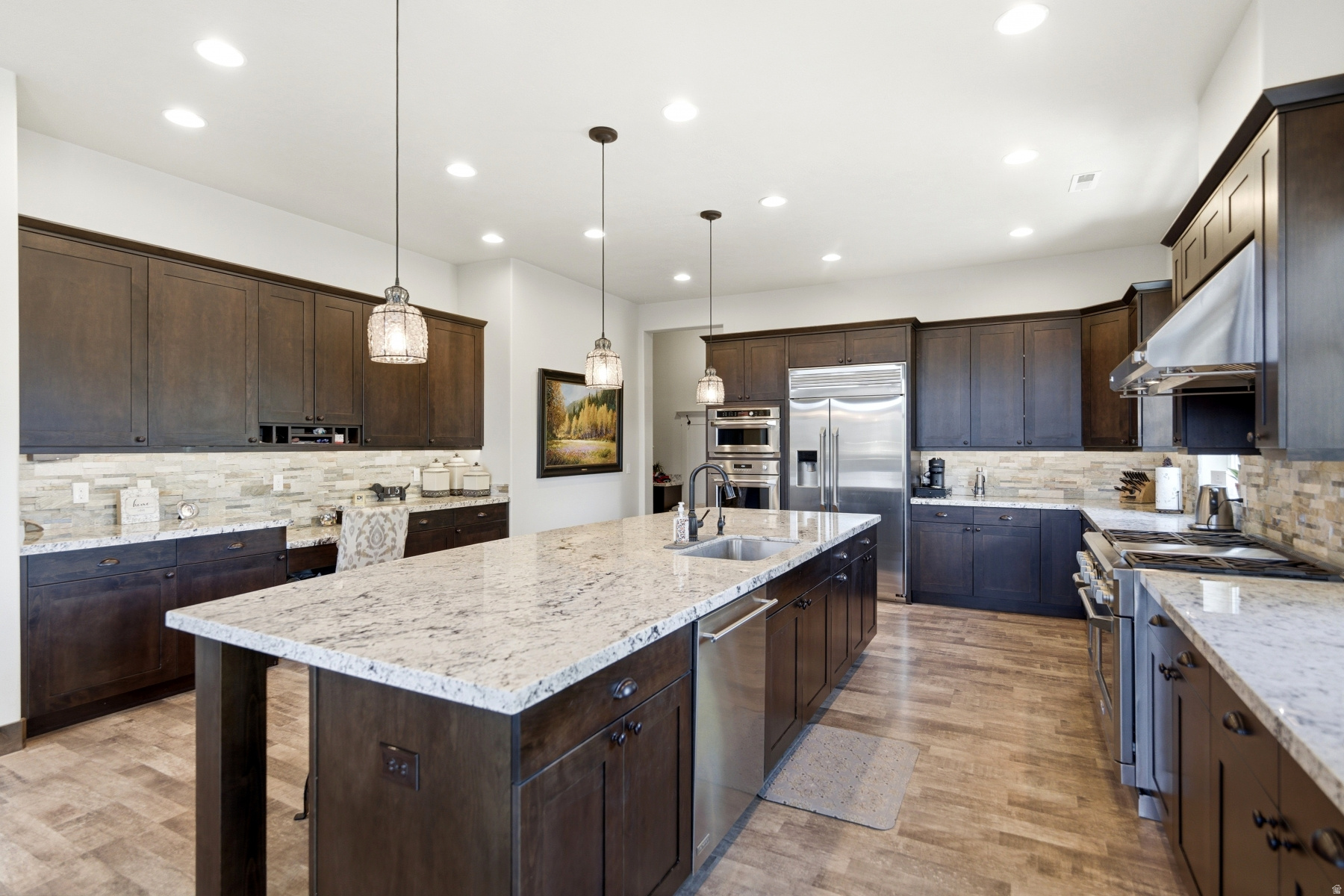 EAST CREEK - Residential