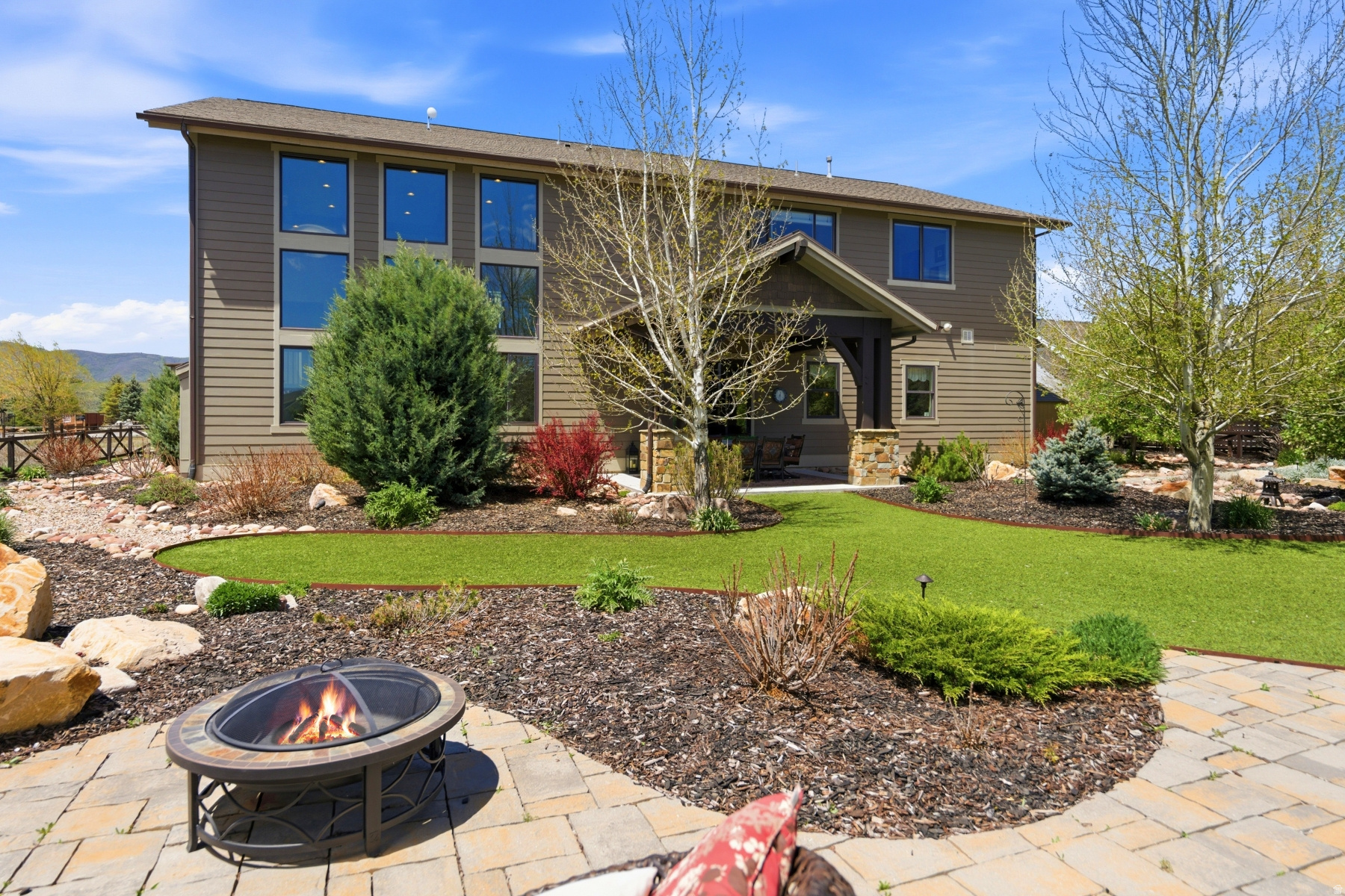 EAST CREEK - Residential