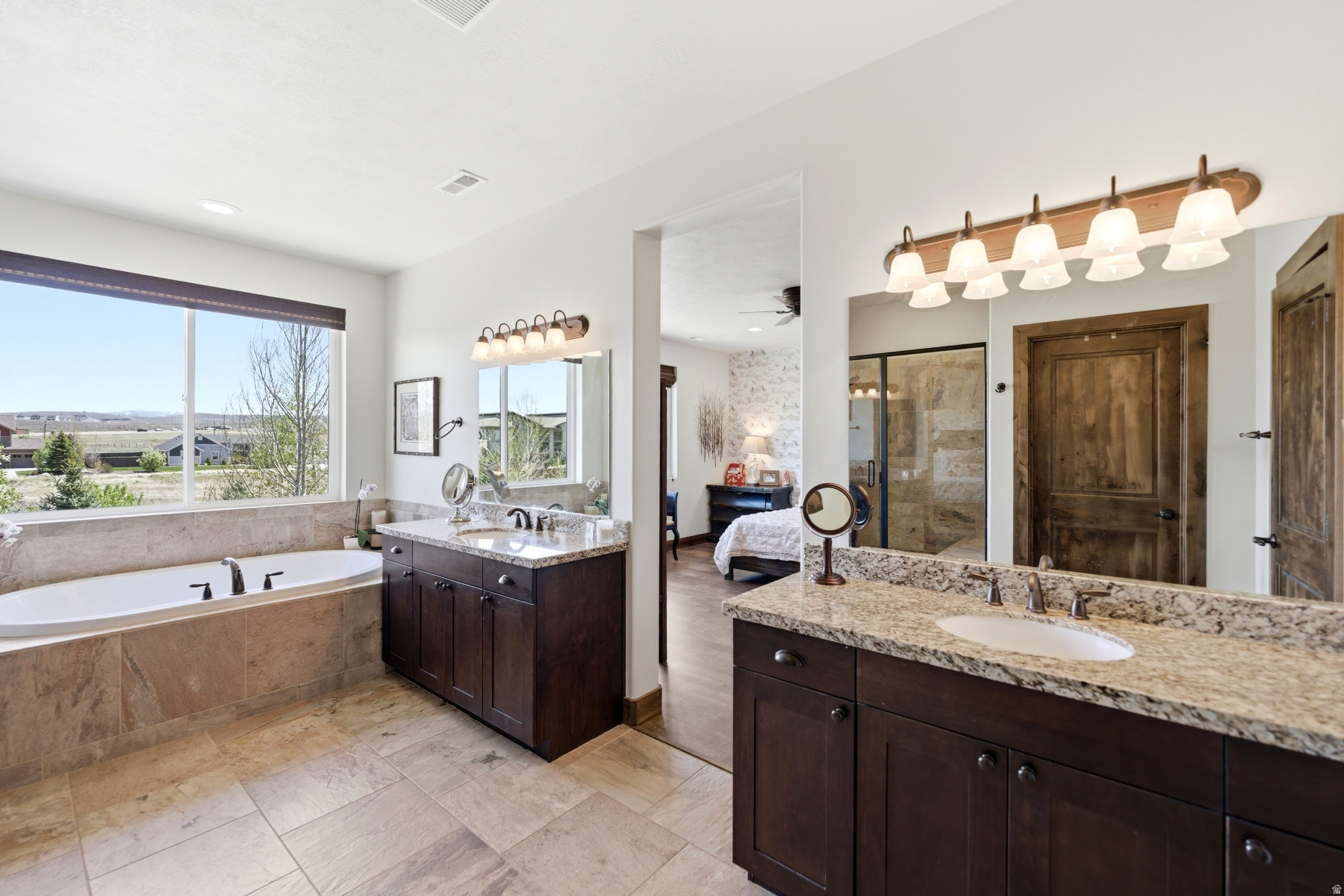 EAST CREEK - Residential