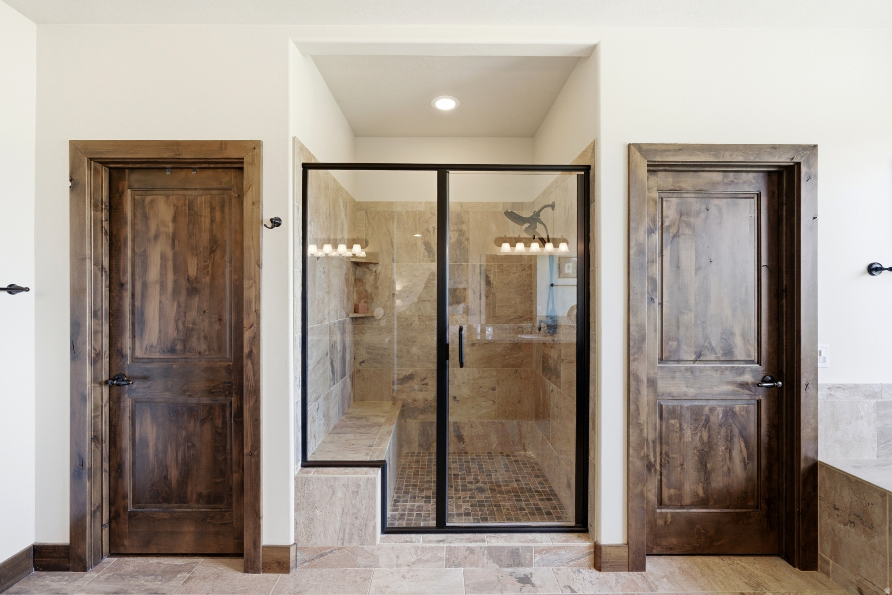EAST CREEK - Residential