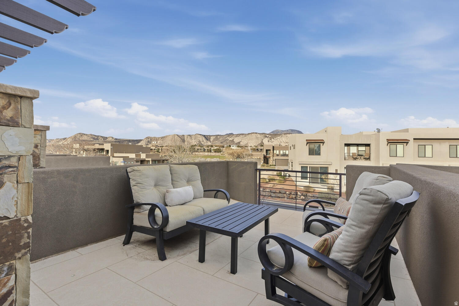 ESCAPES AT THE LEDGES PH 2 - Residential