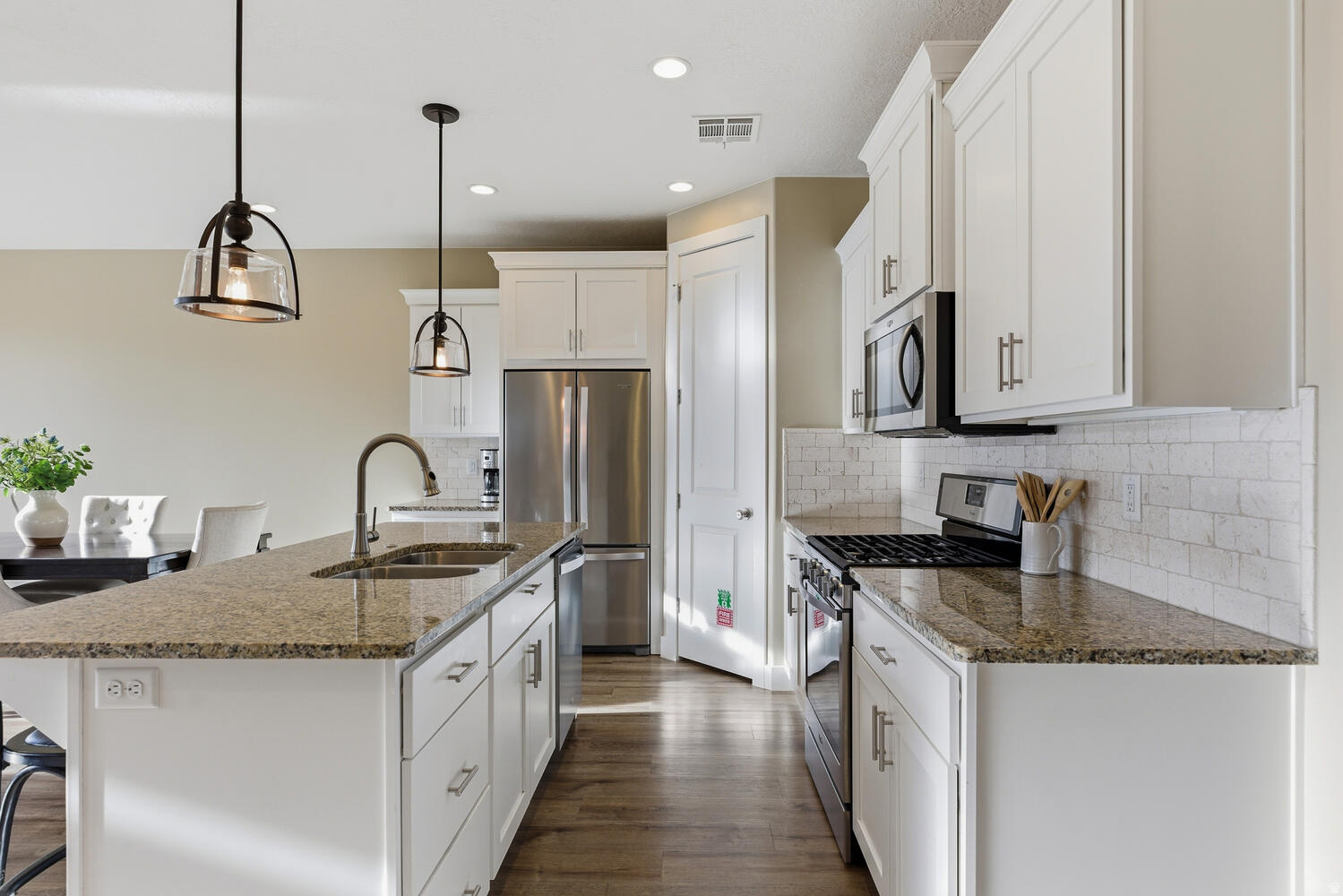 ESCAPES AT THE LEDGES PH 2 - Residential