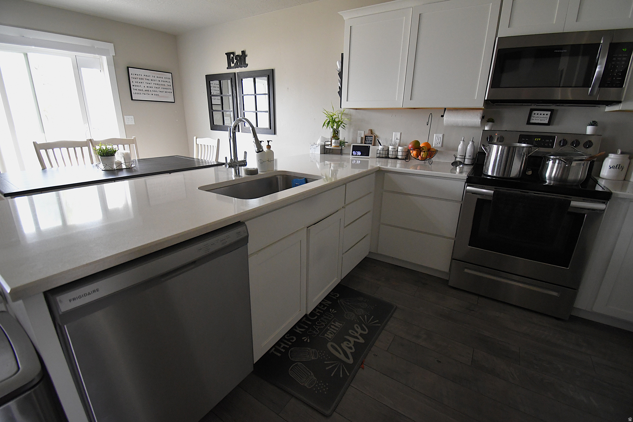 FOX HOLLOW ESTATES - Residential